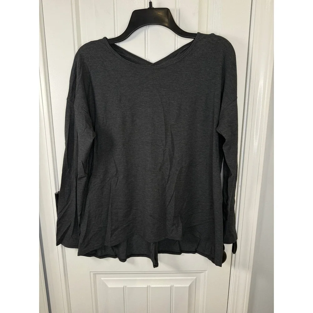 Lululemon Womens Back Into It Long Sleeve 6 Black Minimalist Athleisure Yoga Top